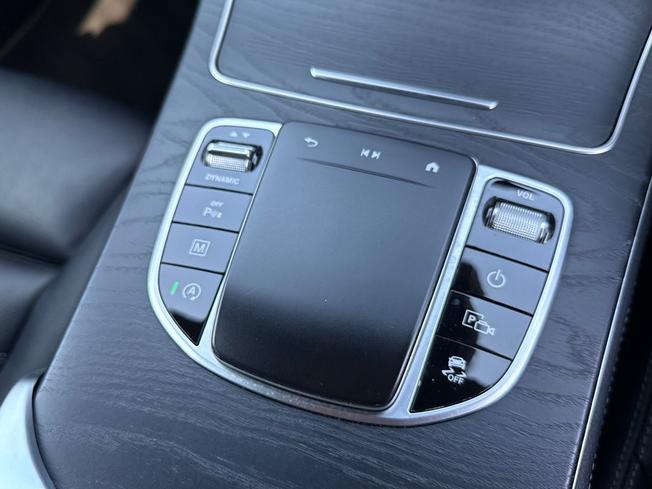 MERCEDES-BENZ Glc Photo 32