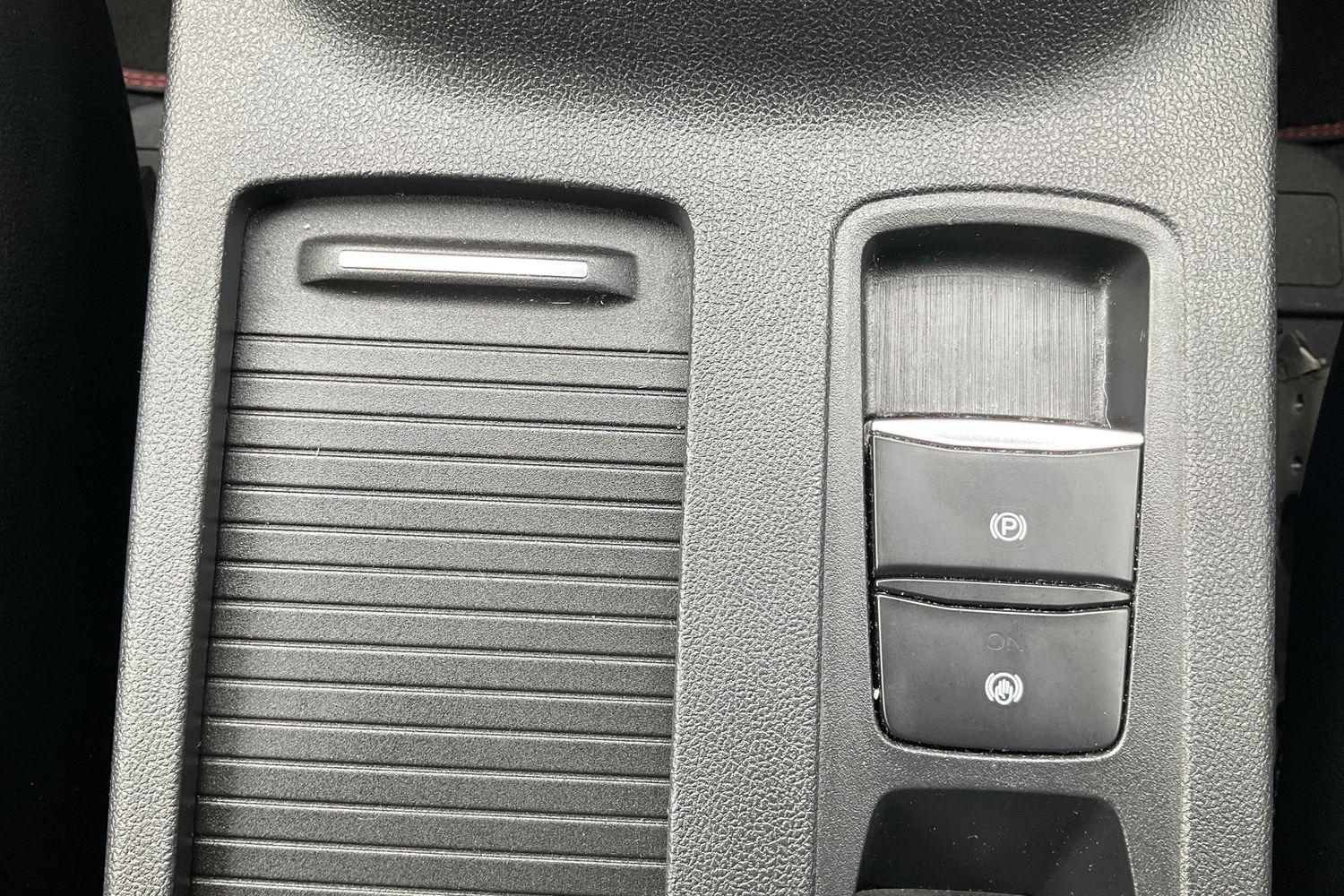 Ford KUGA Photo 31