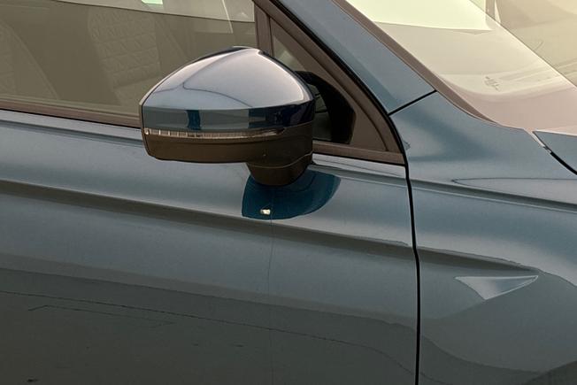 VOLKSWAGEN Tiguan Photo 20