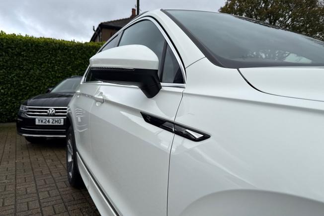 VOLKSWAGEN Tiguan Photo 20