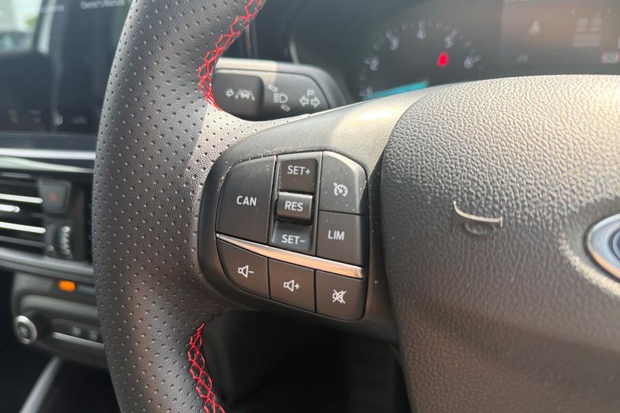 Ford FOCUS Photo autoimg-1e70e8aeda40def6a13256f7fb898134893fd5e8.jpg