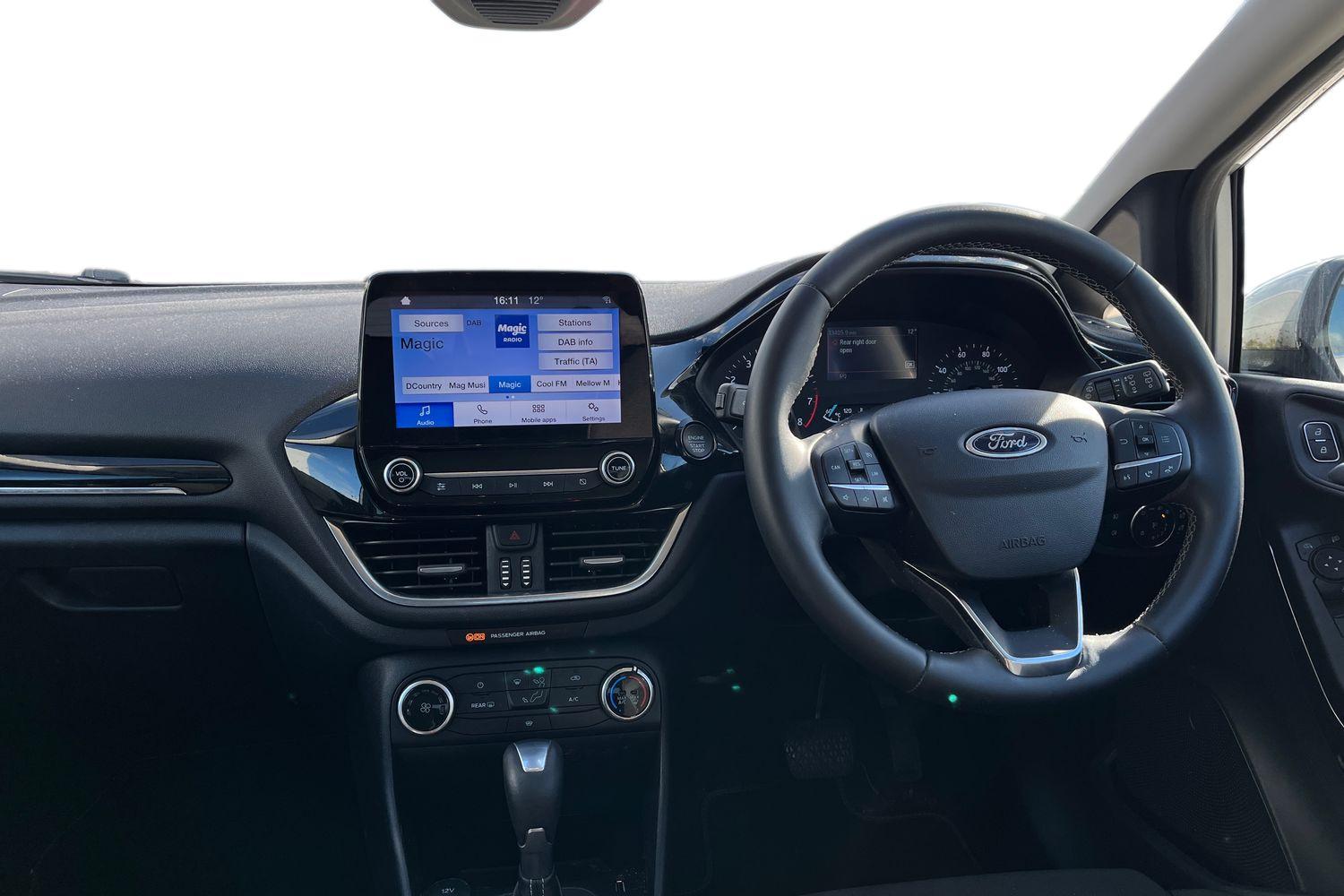 Ford FIESTA Photo 9