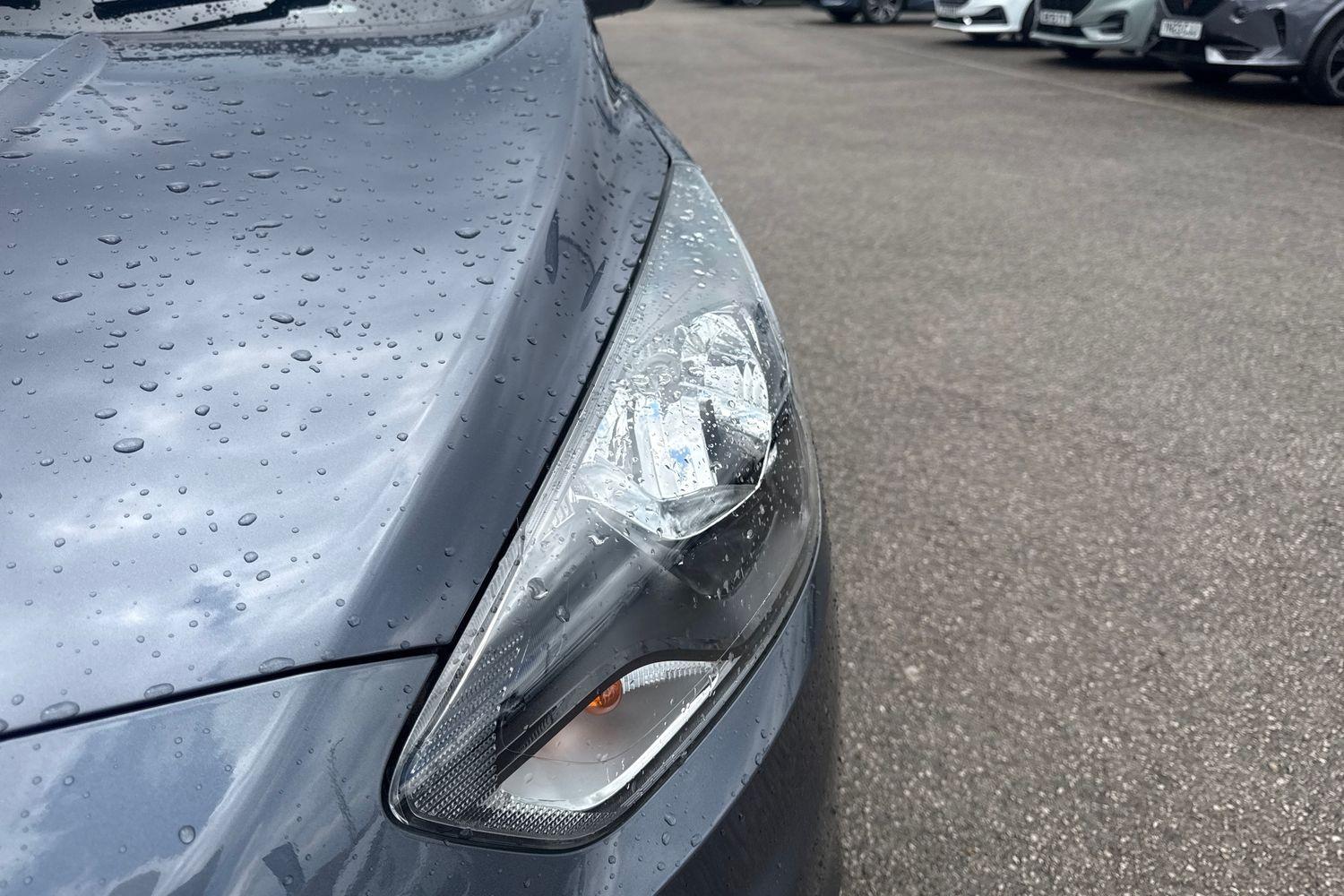 Ford KA+ Photo 38