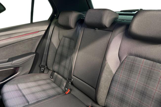 VOLKSWAGEN Golf Photo 9