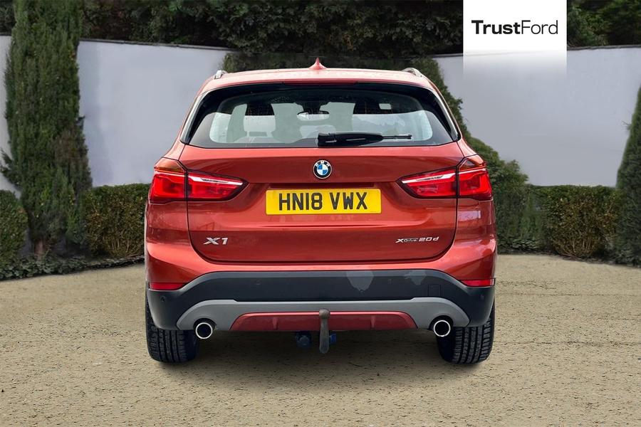 BMW X1 Photo autoimg-1e82fcaf7306bdf243613b0041681c945d566a9d.jpg