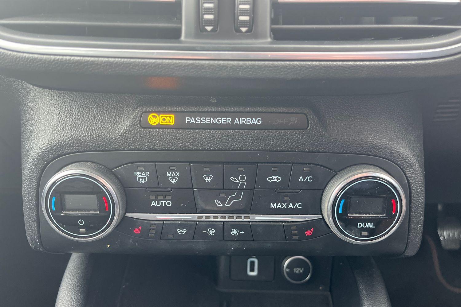 Ford Focus Photo 28