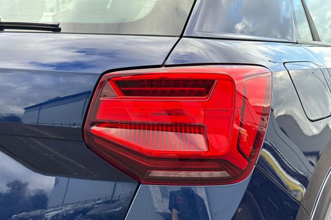 AUDI SQ2 Photo 18