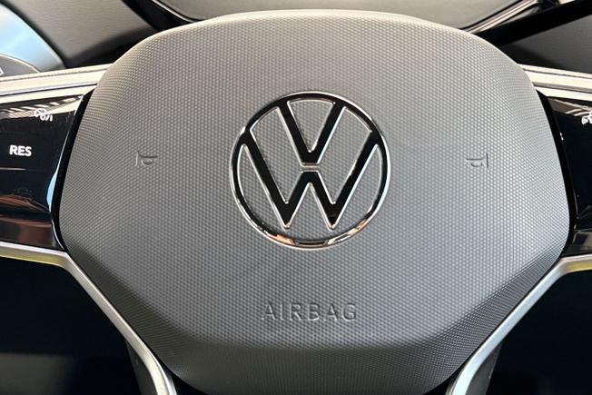 VOLKSWAGEN ID.4 Photo 26
