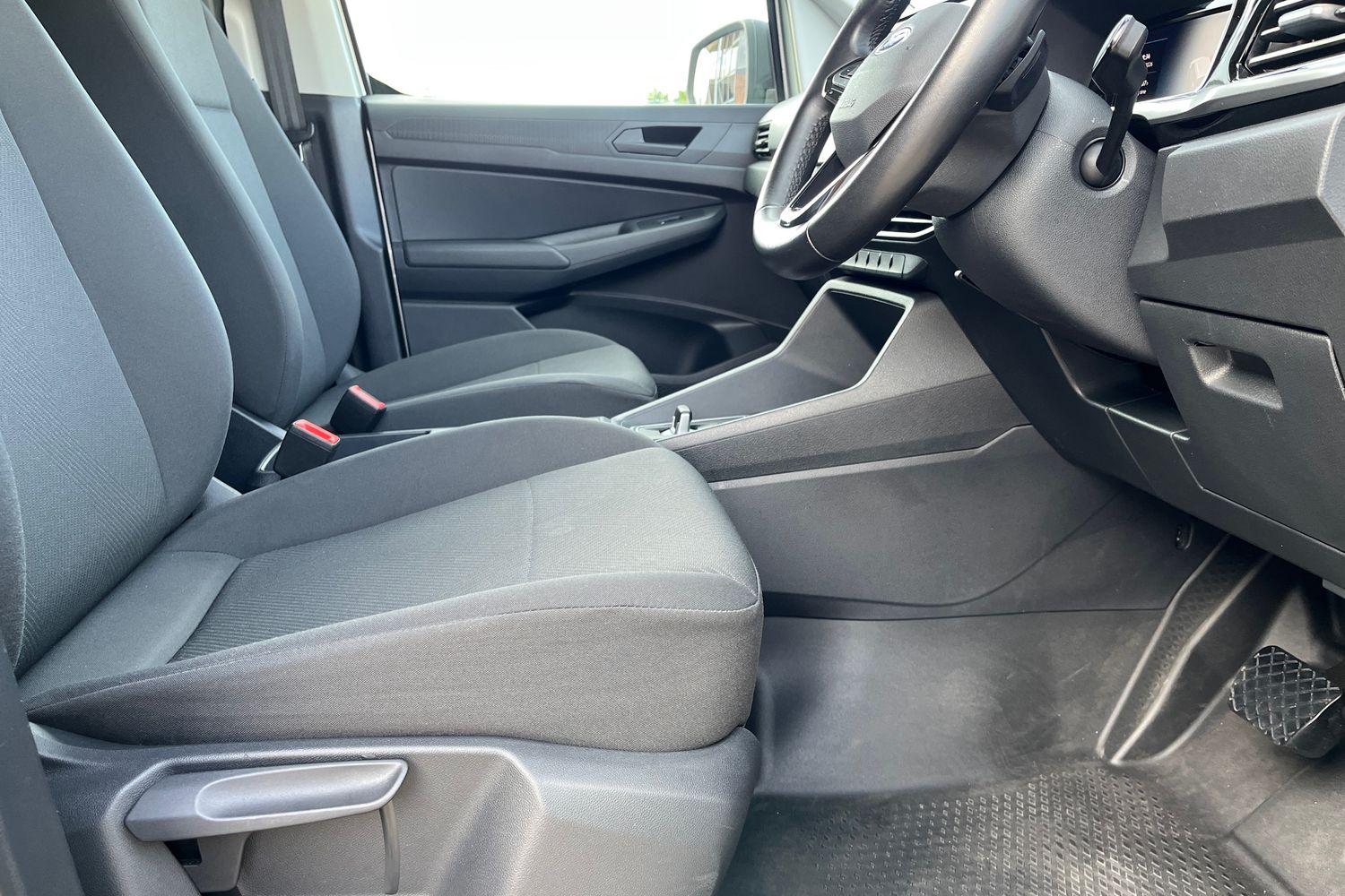 Ford TRANSIT CONNECT Photo 31