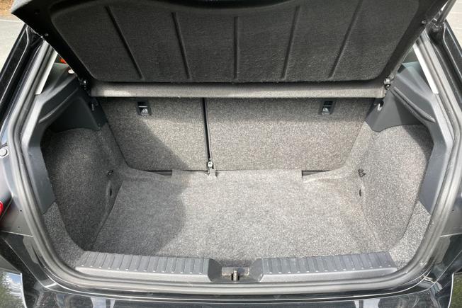 SEAT Ibiza Photo 12