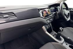 VOLKSWAGEN Polo Photo 2