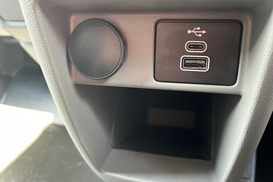 Used Ford TRANSIT CUSTOM LG25UAM 31