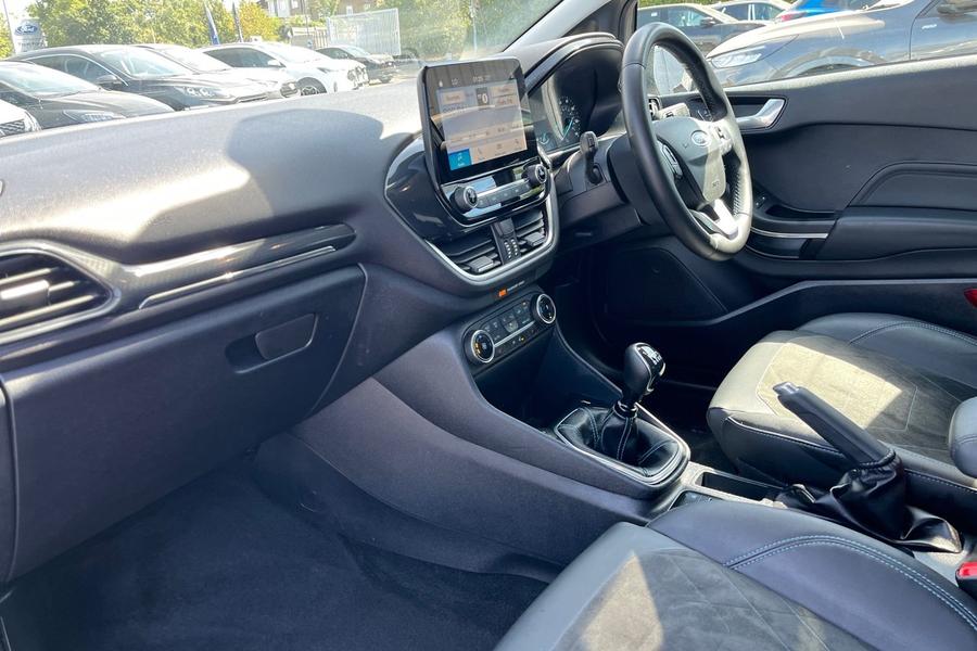 Ford FIESTA Photo autoimg-1e9c22333bf3919a6cf0a398d25d5b1389e4835e.jpg