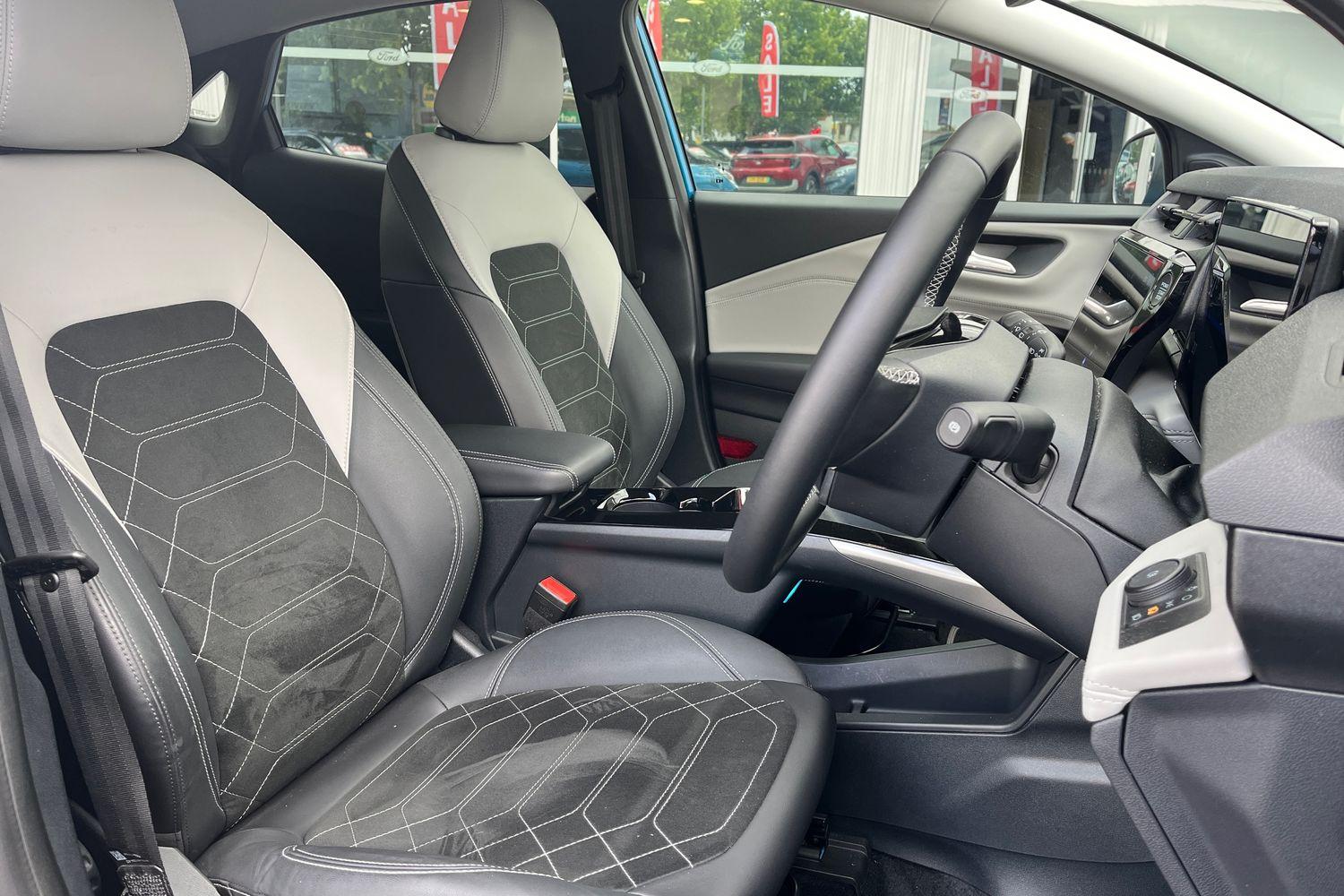 Ford PUMA Photo 16