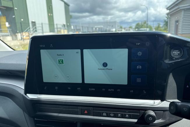 VOLKSWAGEN Transporter Photo 14