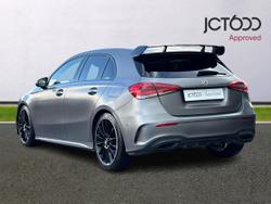 MERCEDES-BENZ A Class Photo 3