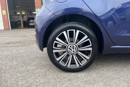 Volkswagen up! Photo autoimg-1eae9ead65a14cd914c36b034bf1de4474285b9d.jpg
