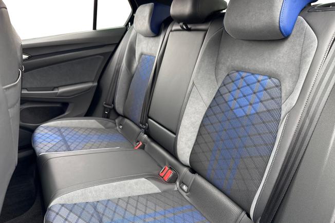 VOLKSWAGEN Golf Photo 9