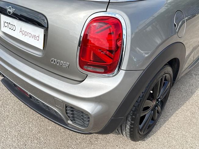MINI Hatch Photo 18