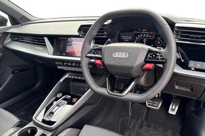 Audi RS3 Photo 6