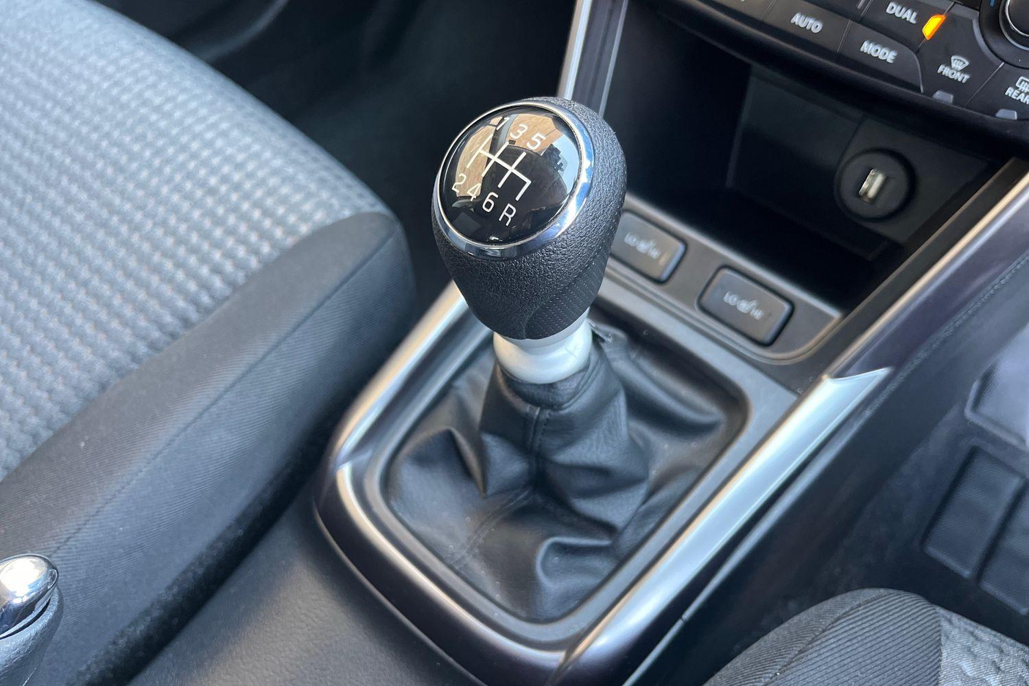 Suzuki S-Cross Photo 28