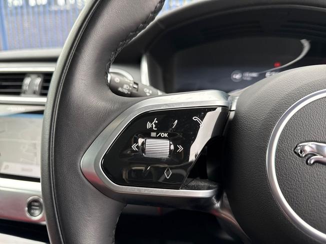 JAGUAR I-Pace Photo 16