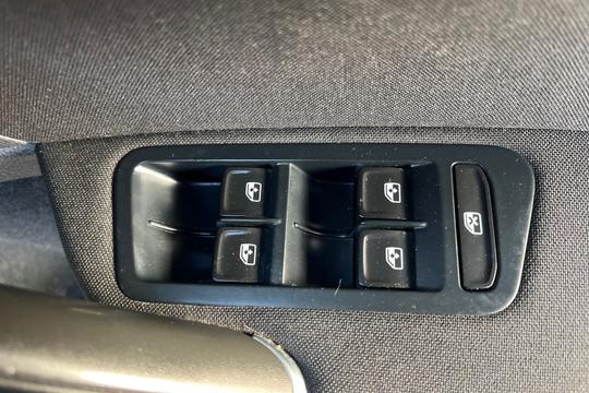 Volkswagen Golf Photo autoimg-1eb78f3ae3dfb381c1a9bb2d436a1e4e0bb42ef7.jpg