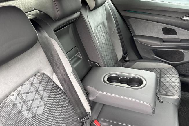 Volkswagen Golf Photo 29