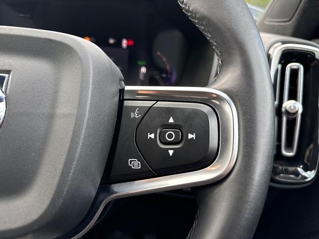 VOLVO Xc40 Photo 17