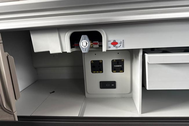 VOLKSWAGEN California Photo 41