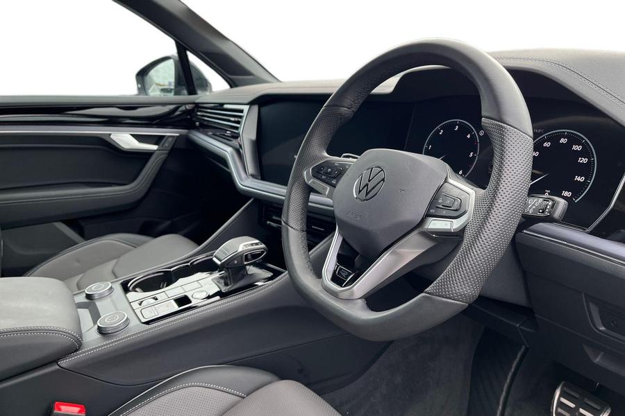 Volkswagen TOUAREG Photo autoimg-1ecca000eaa9cd070bf34dbf2b44dd59eadd7800.jpg