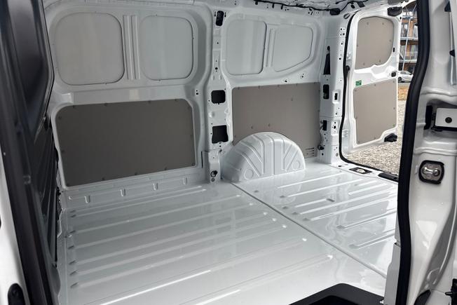 VOLKSWAGEN  Transporter Photo 9