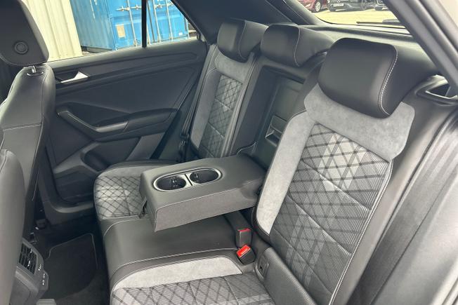 VOLKSWAGEN T-Roc Photo 42