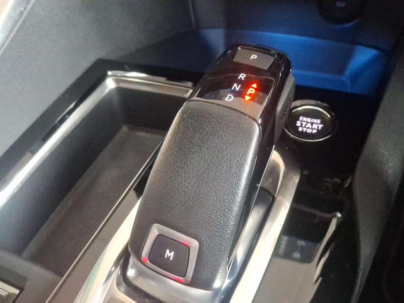 Used Peugeot 3008 NV22SOJ 47
