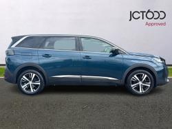 PEUGEOT 5008 Photo 4