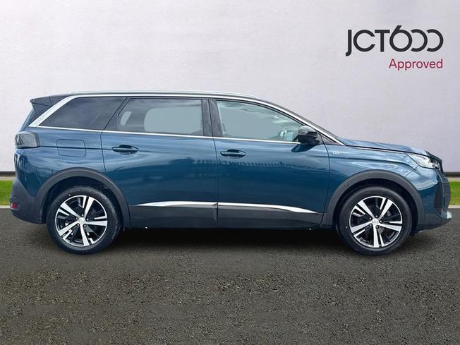 PEUGEOT 5008 Photo 4