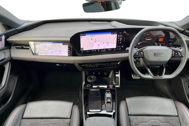 AUDI S6 E-Tron Avant Photo 10