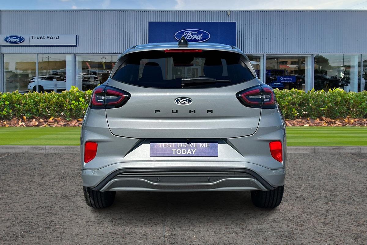 Used 2024 Ford PUMA ST-Line £22,997 1,701 miles Silver