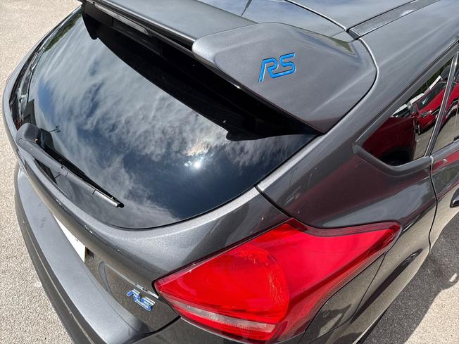 FORD Focus Photo 25