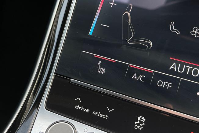 Audi A8 Photo 33
