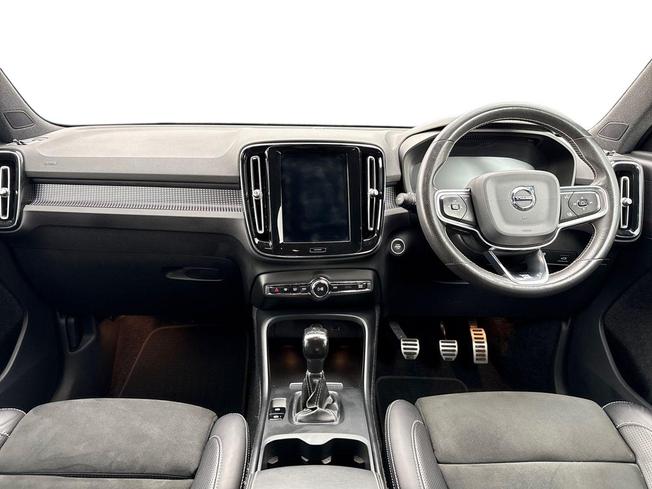 VOLVO XC40 Photo 10