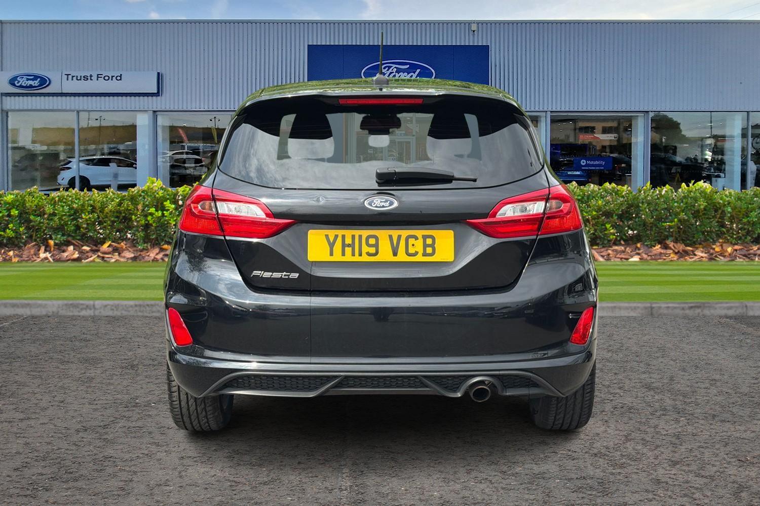 Ford FIESTA Photo 6