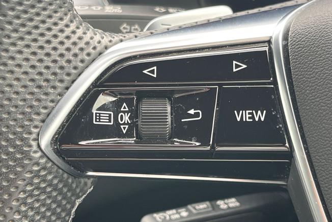 AUDI A6 Photo 16