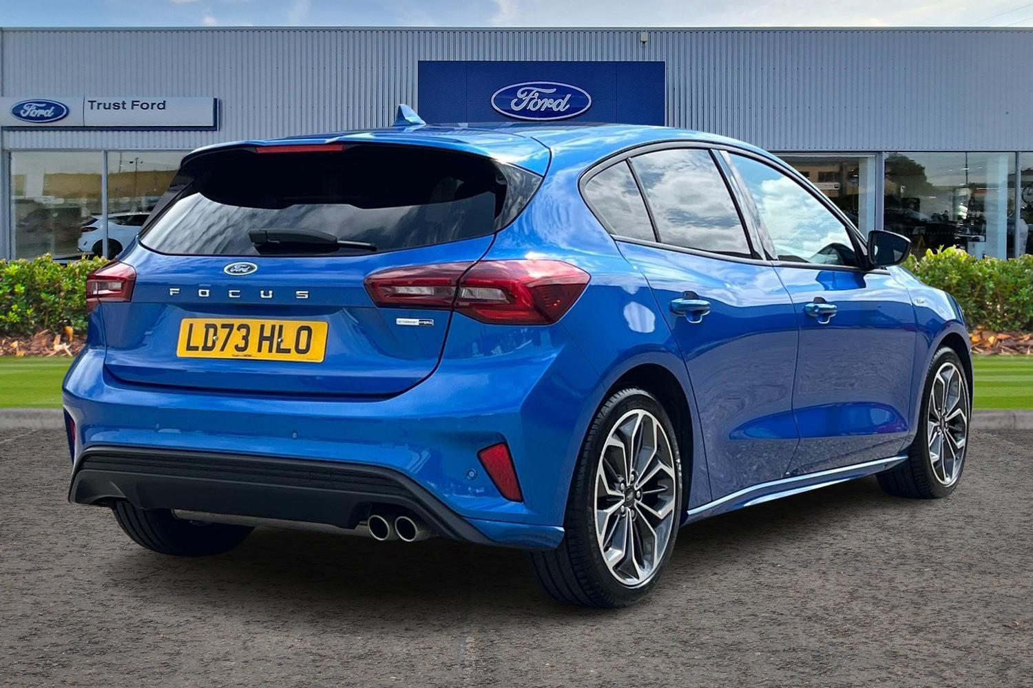Ford Focus Photo 3