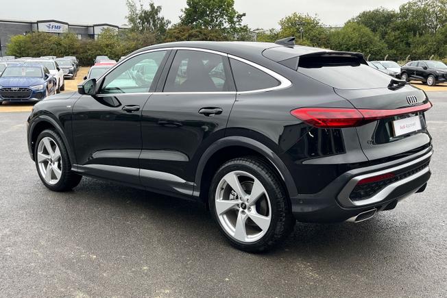 AUDI Q5 Photo 21