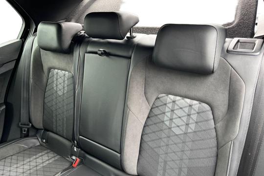 Volkswagen Golf Photo autoimg-1ef28fc6103061c12e5d138a7299982aab1ad158.jpg