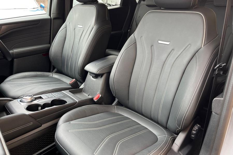 Ford KUGA Photo autoimg-1ef77c3deadb01ca0f5ca4ba22a5c4c9e28747c7.jpg