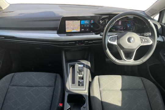 Volkswagen Golf Photo autoimg-1ef8ccf5d1c8185d4efd61c025f9354a1ca855f6.jpg