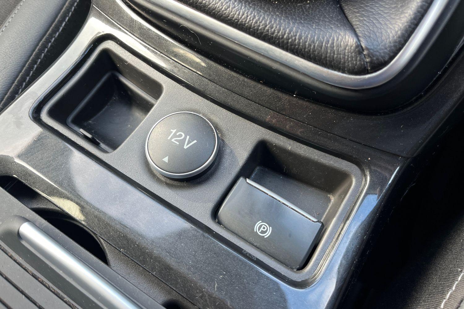Ford KUGA Photo 28