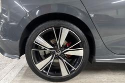 VOLKSWAGEN Golf Photo 5